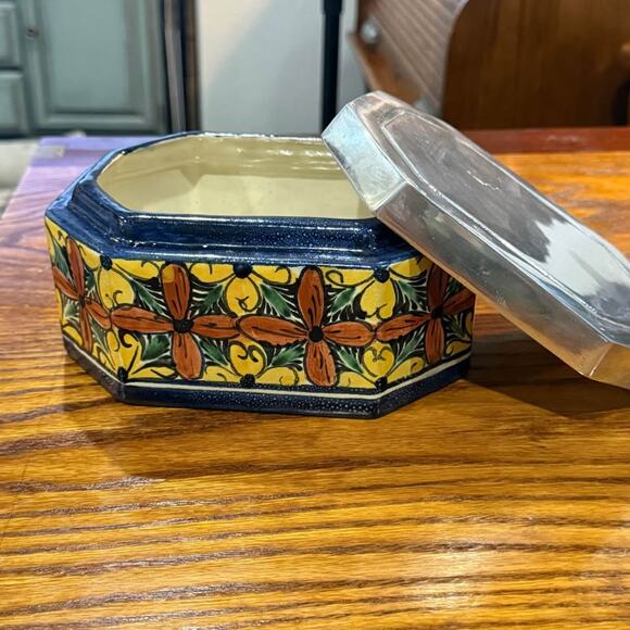 Hand-Painted Talavera Ceramic Box w/Lid • Mexico • Octagonal Floral Design - Picture 1 of 9